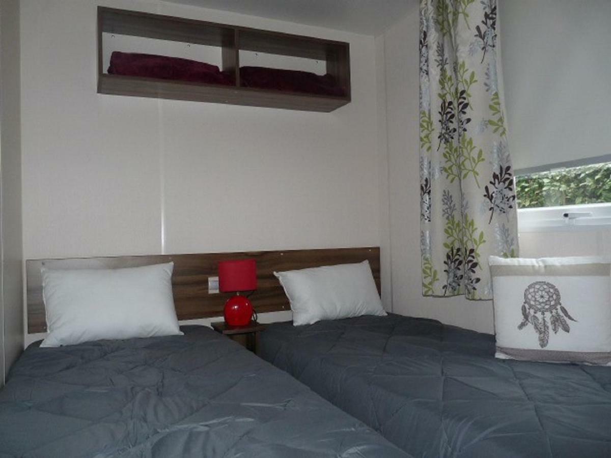 Mobile Home Ht De Gamme Climatise Dans Le Camping **** De La Reserve Gastes Buitenkant foto