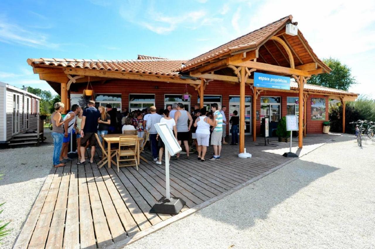 Mobile Home Ht De Gamme Climatise Dans Le Camping **** De La Reserve Gastes Buitenkant foto